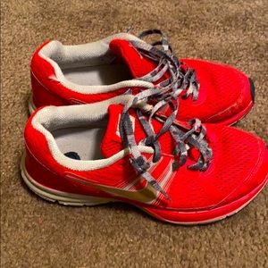 Nike Pegasus - Women’s 7